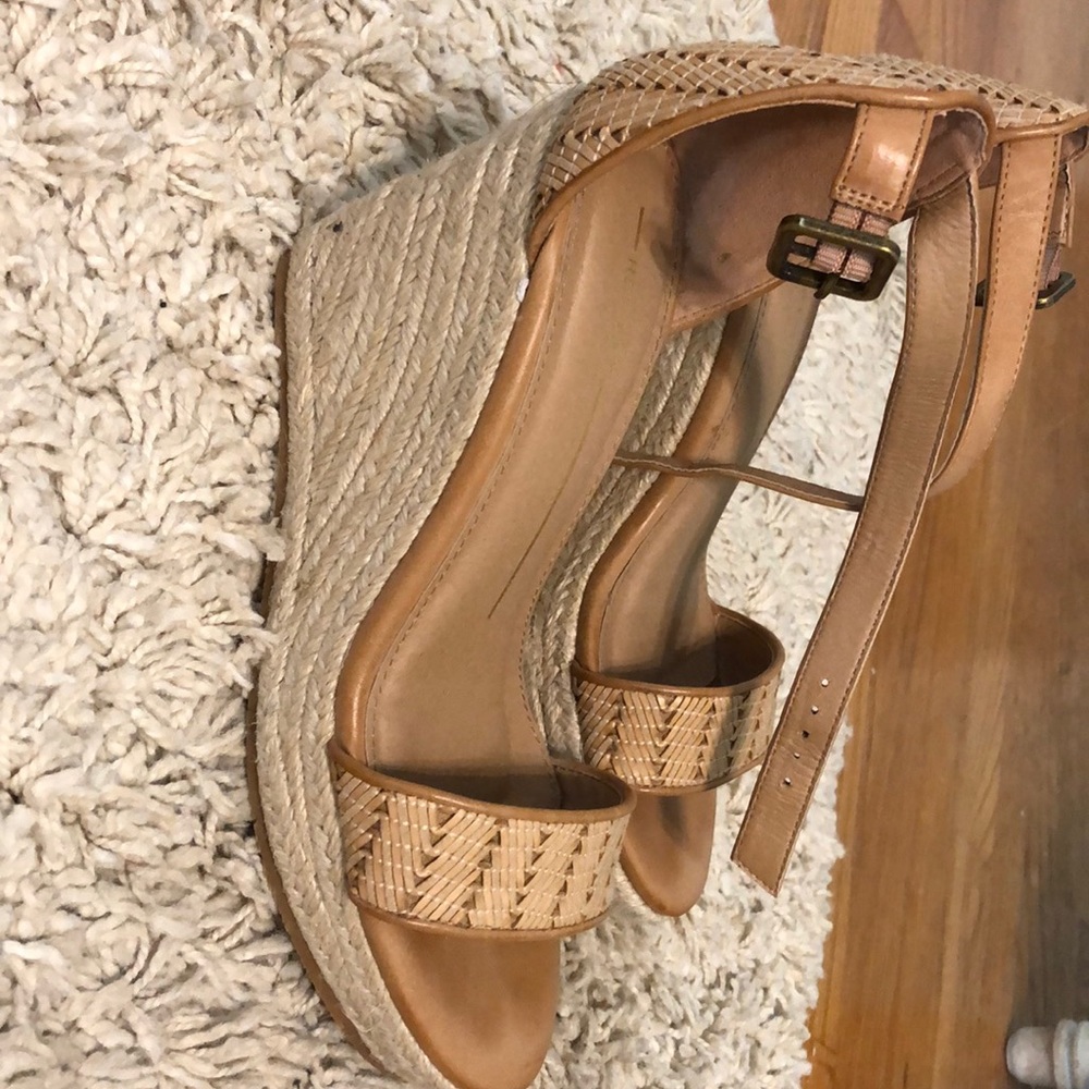 Cute neutral wedge ankle strap Sandle